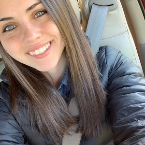 Meet your Posher, Danielle